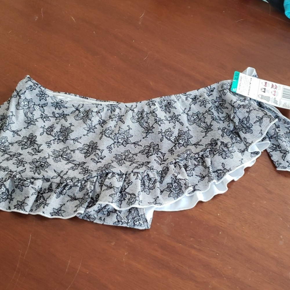 Skirted bikini bottom